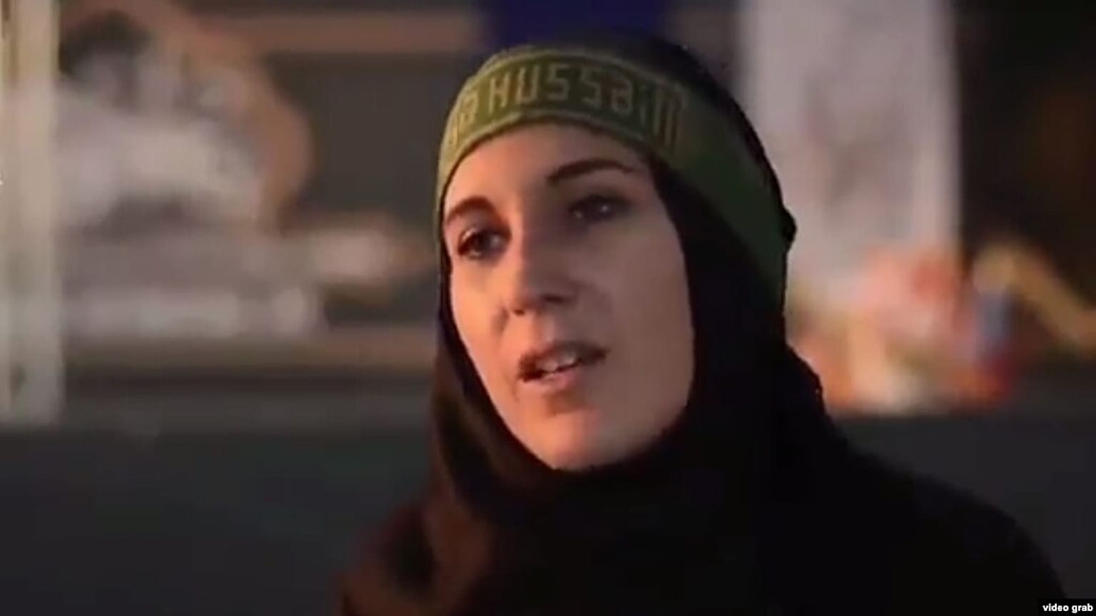 تصویر کراپ شده از ویدیویی که کاترین شکدم درباره راهپیمایی اربعین صحبت می‌کند