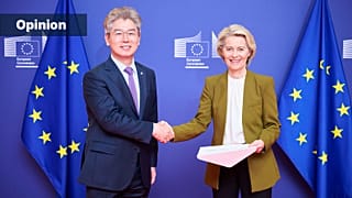 H.E. Ambassador Ryu Jeong-hyun and European Commission President Ursula von der Leyen