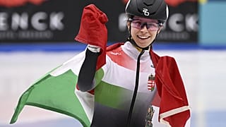 Az aranyérmes Jászapáti Petra a női 500 méteres versenyszám döntője után a rövidpályás gyorskorcsolya Európa-bajnokságon a drezdai Joynext Arénában 2025. január 19-én