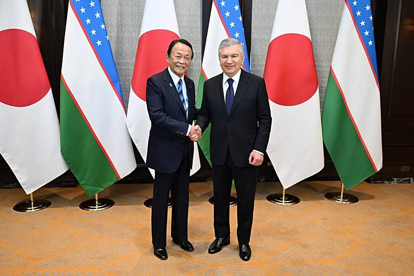 President Shavkat Mirziyoyev of Uzbekistan with Taro Aso, Vice President of Japan’s Liberal Democratic Party, in Tokyo.