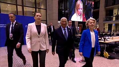 a dán miniszterelnök, Mette Frederiksen, az Európai Tanács elnöke, António Costa, valamint az Európai Bizottság elnöke, Ursula von der Leyen