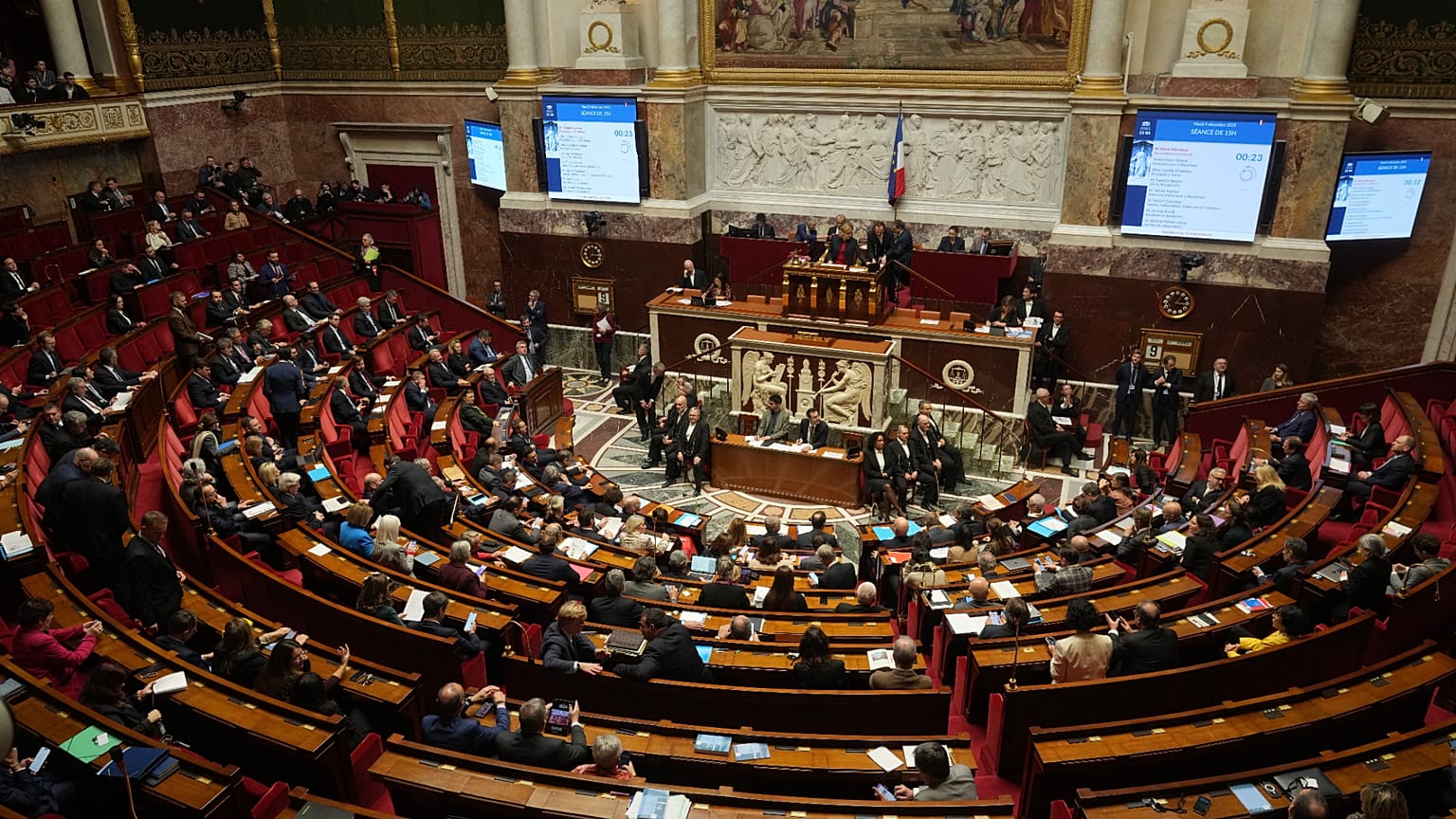 L'Assemblée nationale, à Paris, France, mardi 9 décembre 2025. (AP Photo/Michel Euler)