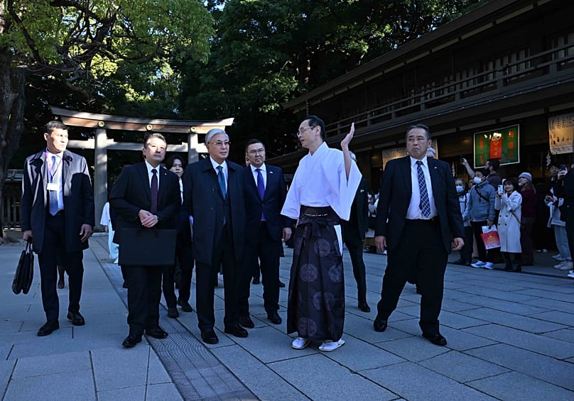 The president also visited the largest Shinto shrine in Tokyo, Meiji Jingu.
