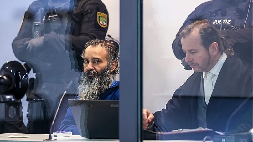 Der Angeklagte Taleb al-Abdulmohsen hat während seiner Verhandlung einen Hungerstreik angetreten und gilt nun als verhandlungsunfähig.