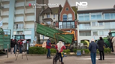 Farmers protest at Macron's second home over EU trade deal 