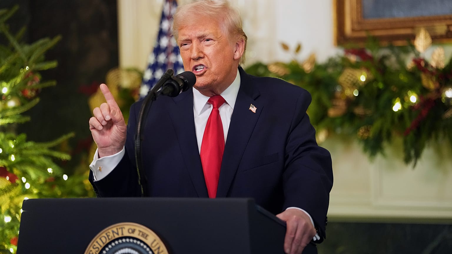 ألقى الرئيس دونالد ترامب خطاباً للأمة  في البيت الأبيض، يوم الأربعاء 17 ديسمبر/كانون الأول 2025، في واشنطن. (دوغ ميلز/نيويورك تايمز عبر أ ب، صور مجمعة)