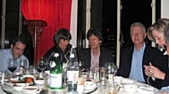 Ghislaine Maxwell (b2), Bill Clinton és Mick Jagger látható ezen a dátum nélküli, most közzéadott fotón