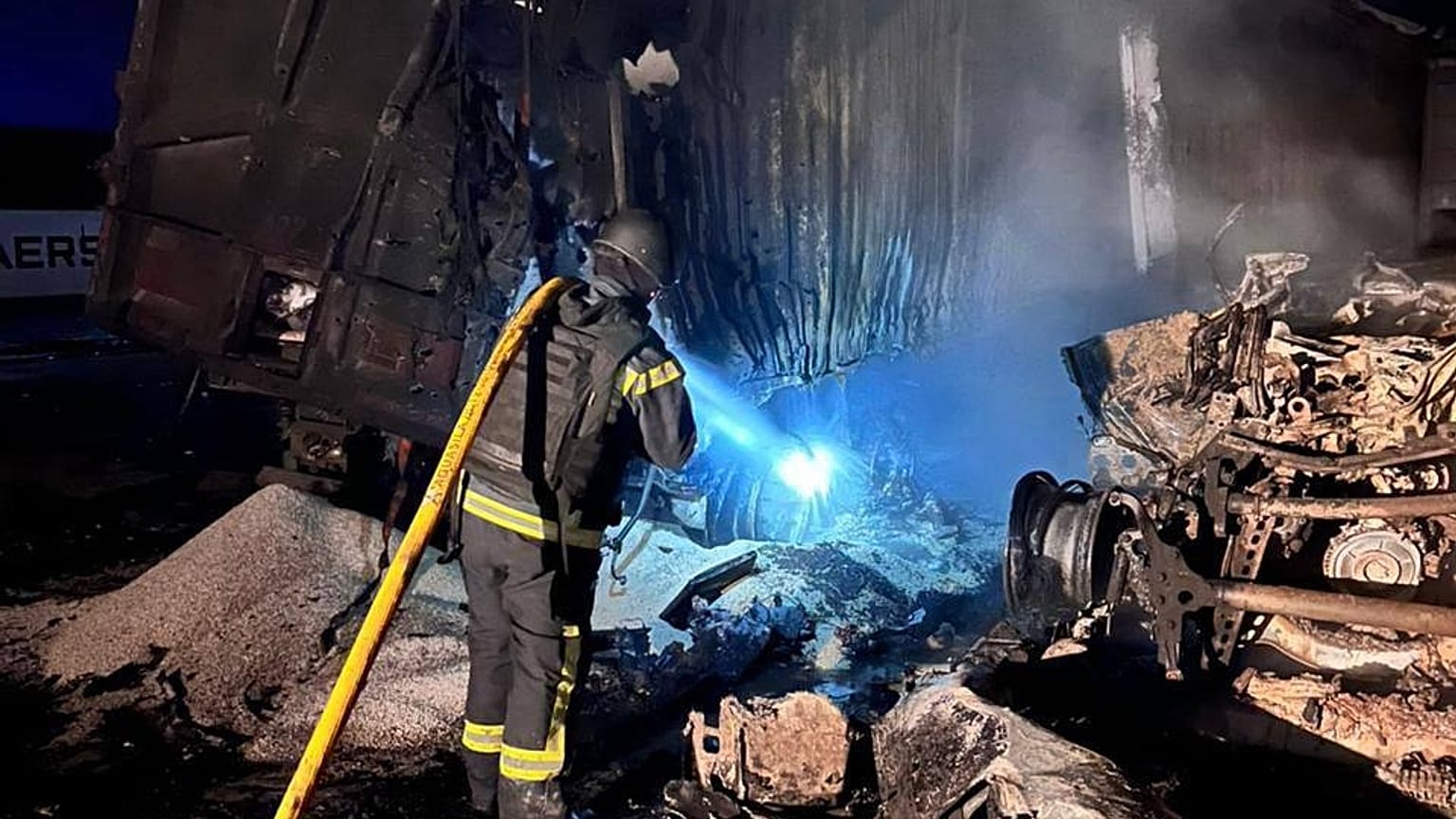 Последствия российского удара по портовой инфраструктуре в Одесской области Украины