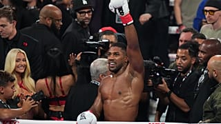 Boxe : Jake Paul au tapis, Anthony Joshua défie Tyson Fury