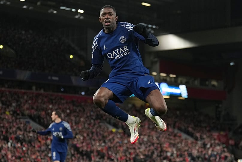 A PSG játékosa, Ousmane Dembelé itt még a Liverpool elleni BL-mérkőzésen lőtt góljának örül 2025. március 11-én