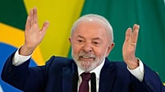 Ο πρόεδρος της Βραζιλίας Luiz Inacio Lula da Silva μιλάει κατά τη διάρκεια συνέντευξης Τύπου για το τέλος του έτους στο προεδρικό μέγαρο Planalto στην Μπραζίλια, Βραζιλία, Πέμπτη 18 Δεκεμβρίου 2025. 