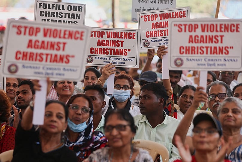 Keresztényeket támogató tüntetés a mumbai egyetemen