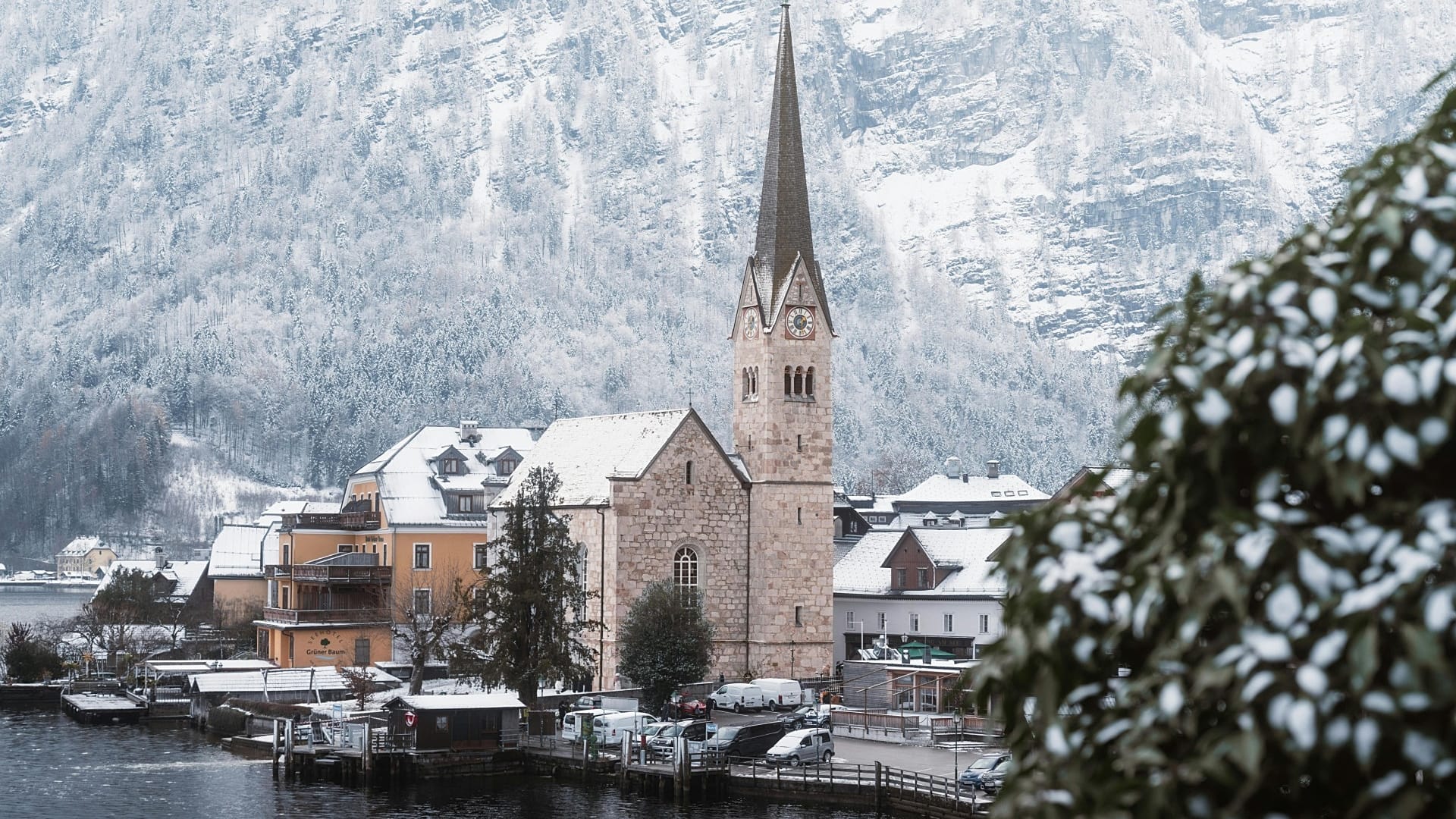 La localidad austríaca de Hallstatt en invierno