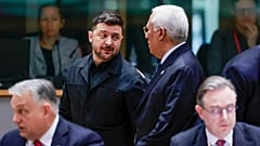 Президент Украины Владимир Зеленский и президент Европейского совета Антонио Коста в Брюсселе.