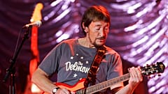 FILE: Chris Rea brit rockzenész a "The Return of the Fabulous Bluenotes" első németországi turnéja során Münchenben, 2008-ban 