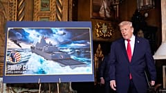 وصل الرئيس دونالد ترامب لإلقاء كلمة في ناديه مار-أ-لاجو، يوم الاثنين 22 ديسمبر 2025، في بالم بيتش، فلوريدا. (تصوير: أسوشيتد برس / أليكس براندون)