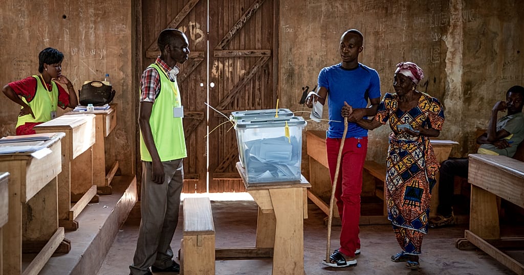 Central African Republic: Distribution of voter cards underway ahead of election