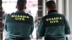 Imagen de archivo de dos agentes de la Guardia Civil.