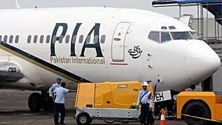 PIA'nın bir yolcu uçağı.