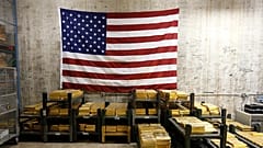 Altın külçeler, New York'un West Point kentindeki ABD Darphanesi'nin kasasında, 22 Temmuz 2014.