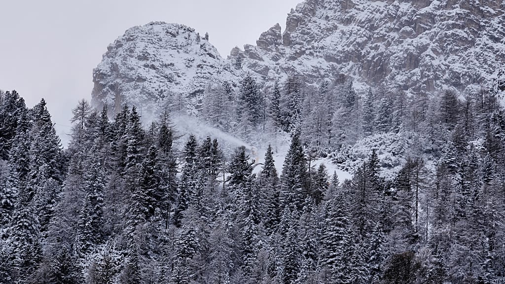 Video. Record snowfall blankets Italy’s Prato Nevoso ski resort ahead ...