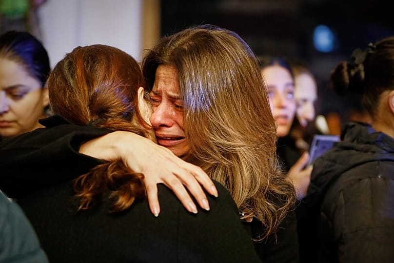 Συγγενείς των θυμάτων της τρομορκατικής επίθεσης ξεσπούν σε κλάματα