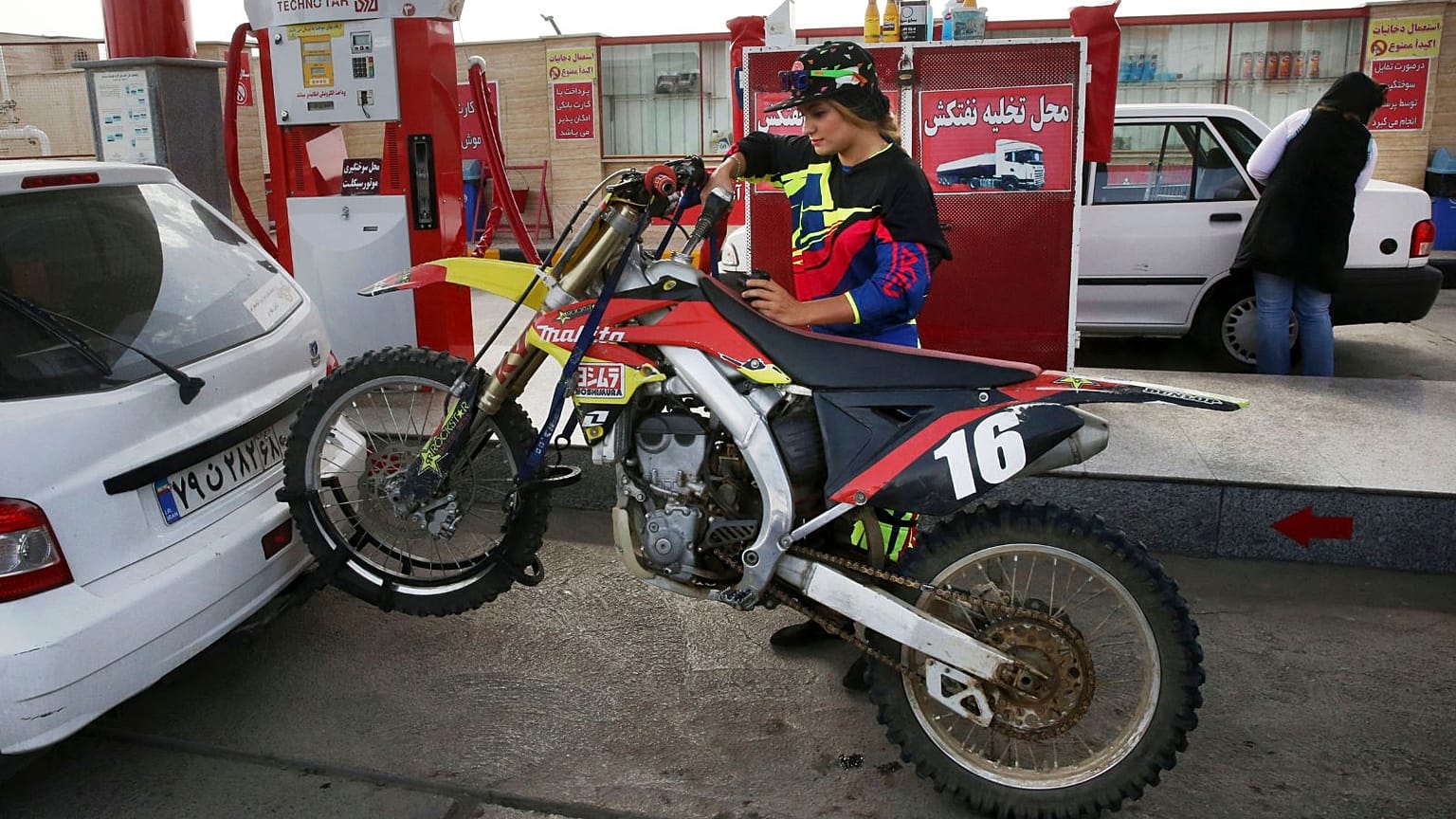 زنان موتورسوار در ایران