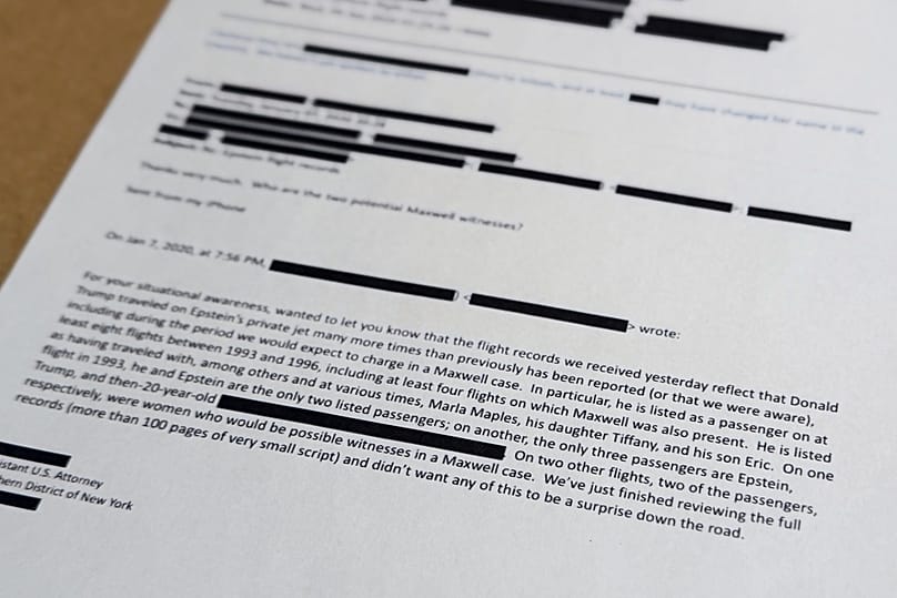 رسالةً إلكترونية أُدرجت ضمن الوثائق التي نشرتها وزارة العدل الأميركية بشأن ملفات جيفري إبستين، وقد التُقطت يوم الاثنين 22 ديسمبر/كانون الأول 2025.