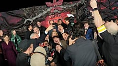 Selfie με το καστ του 'Stranger Things' - Λος Άντζελες