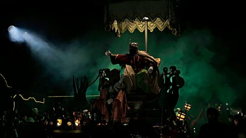 Una carroza lleva al rey Baltasar. Archivo.