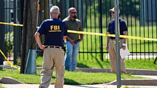 عناصر من مكتب التحقيقات الفيدرالي