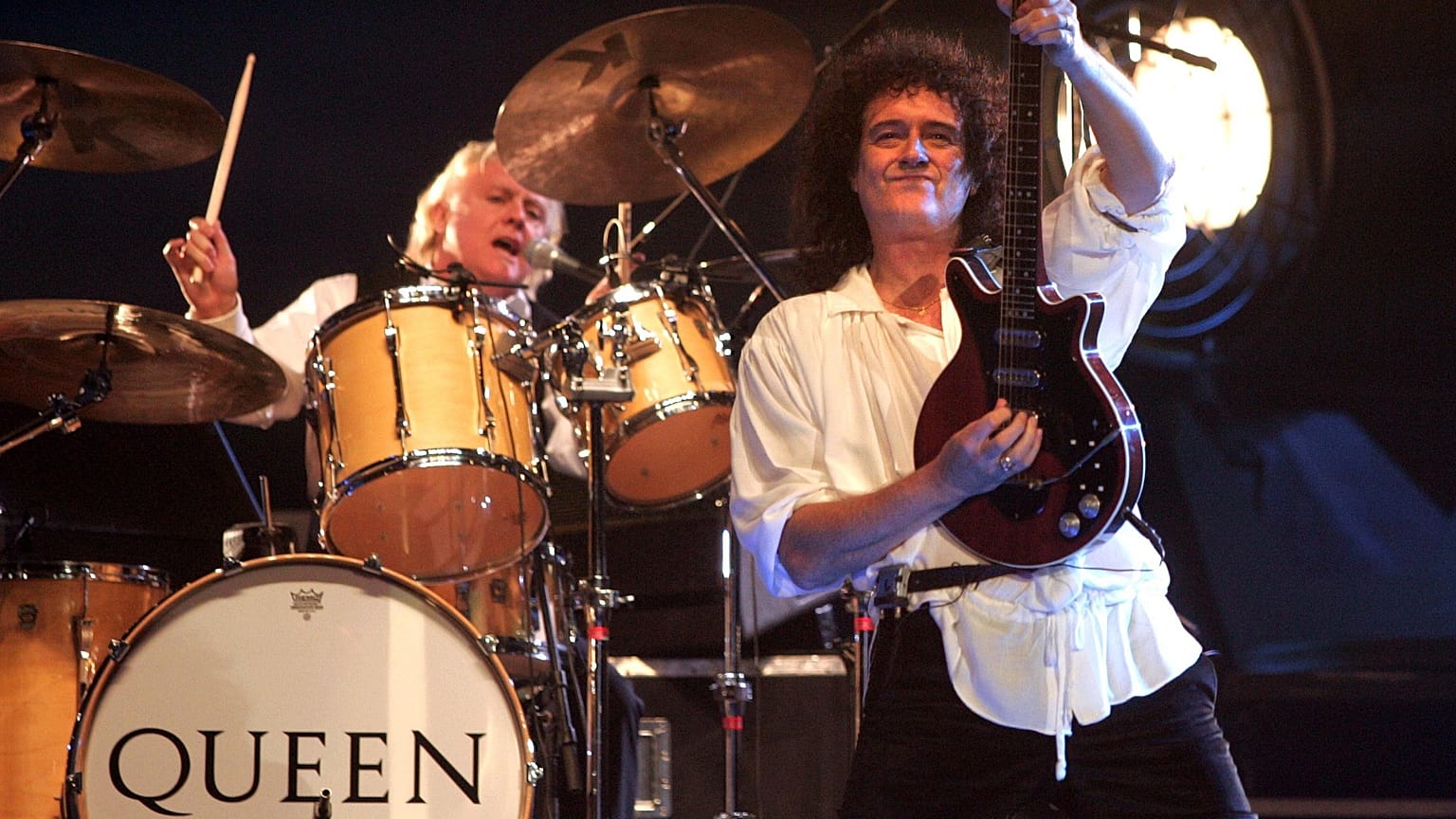 Listen to Queen’s previously-unreleased Christmas song 
