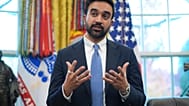 العمدة المنتخب لمدينة نيويورك، زهران مامداني، يتحدث بعد اجتماعه مع الرئيس دونالد ترامب في المكتب البيضاوي بالبيت الأبيض، يوم الجمعة 21 نوفمبر 2025، في واشنطن