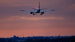 پرواز هواپیما