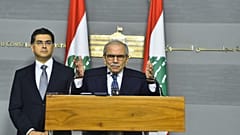 الصورة نشرتها رئاسة الحكومة اللبنانية اليوم الجمعة 26 ديسمبر 2025، رئيس الحكومة نوافق سلام بعد جلسة مجلس الوزراء في السراي الحكومي