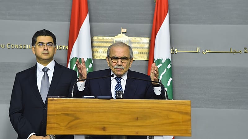 الحكومة اللبنانية تُقِرّ قانون "الانتظام المالي" وسط انقسام وزاري.. وسلام يؤكد: لا مساس بالذهب 