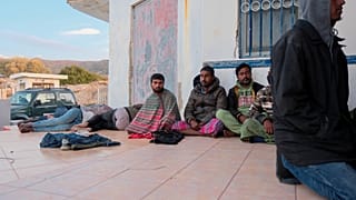 Μετανάστες στο λιμάνι της Παλαιοχώρας Χανίων - φώτο αρχείου