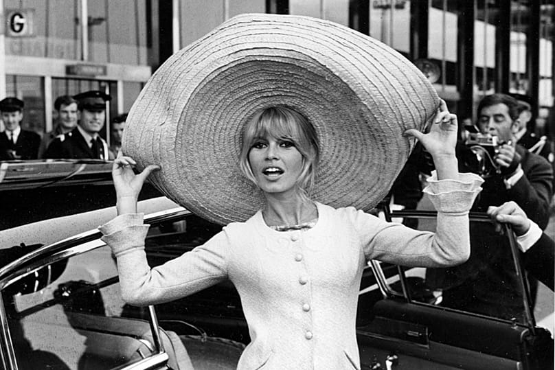 Brigitte Bardot, aéroport d'Orly, le 27 mai 1965