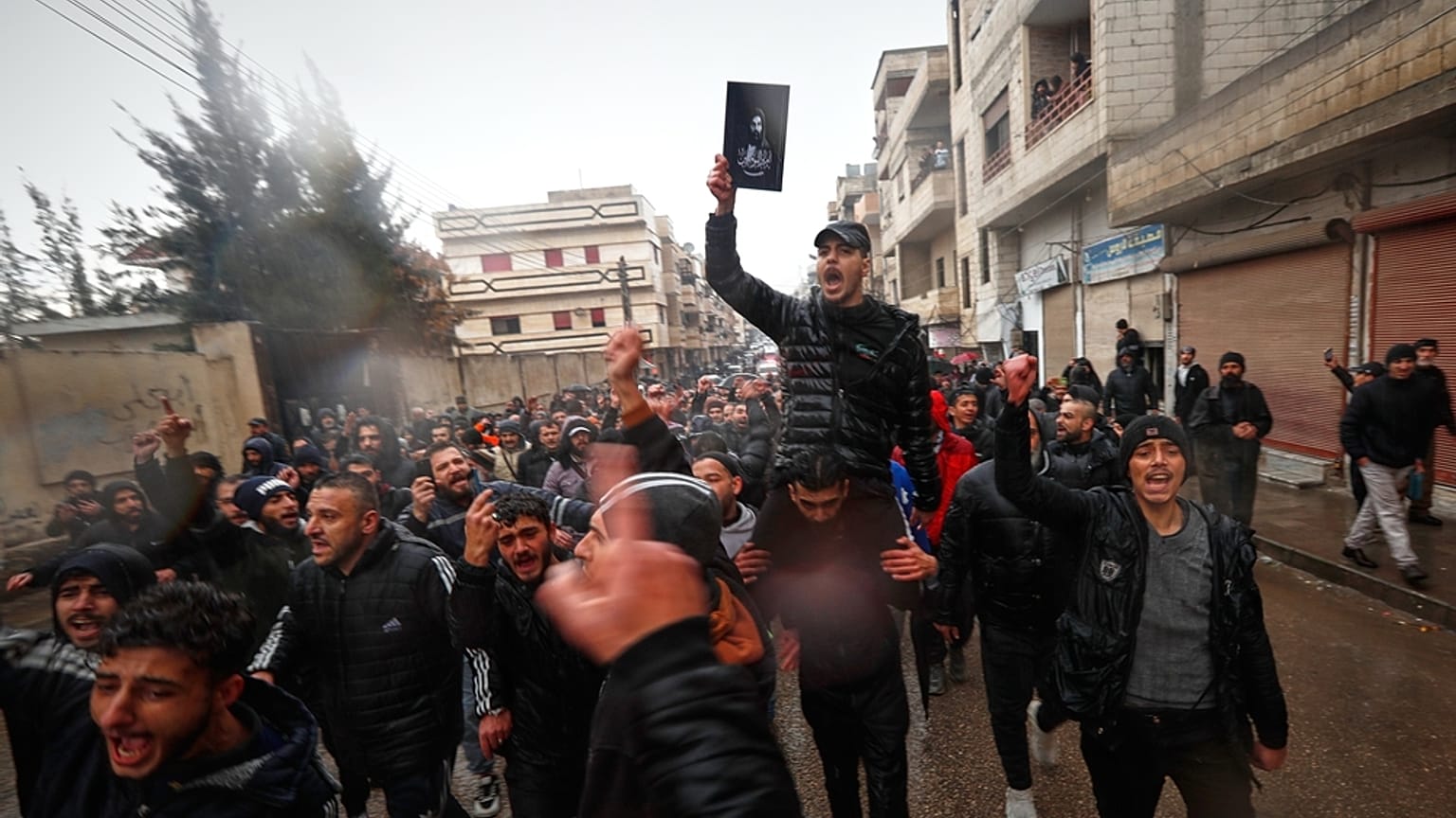 رجل من قبل الطائفة العلوية في سوريا