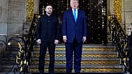 Präsident Donald Trump begrüßt den ukrainischen Präsidenten Wolodymyr Selenskyj in seinem Mar-a-Lago-Club am Sonntag, den 28. Dezember 2025, in Palm Beach, Florida.