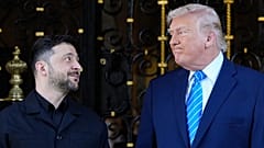 Владимир Зеленский и Дональд Трамп перед переговорами в Мар-а-Лаго, Флорида, США, 28 декабря 2025.