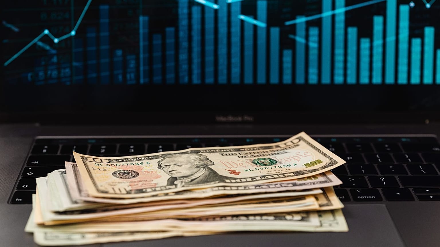 نوسان نرخ دلار آمریکا