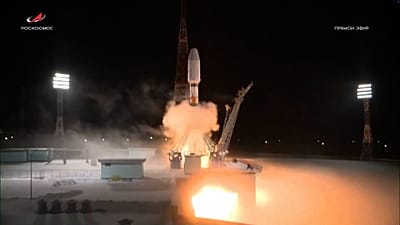 Το διαστημικό σκάφος Soyuz-2.1b στην εξέδρα εκτόξευσης στο κοσμοδρόμιο Βοστότσνι στη Ρωσία