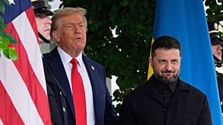 دونالد ترامپ، رئیس جمهورآمریکا در کاخ سفید از ولودیمیر زلنسکی، رئیس جمهوری اوکراین استقبال می‌کند. دوشنبه، ۱۸ آگوست ۲۰۲۵