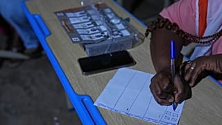 Ivory Coast: Ruling party tightens grip on parliament