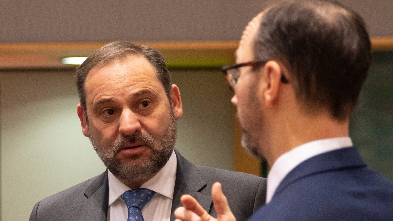 El ministro español José Luis Ábalos asiste a una reunión de ministros de Transporte de la UE en el edificio del Consejo de la UE en Bruselas, en diciembre de 2019.