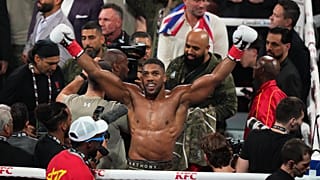 Londres : des salles de boxe fermées en hommage au coach d'Anthony Joshua