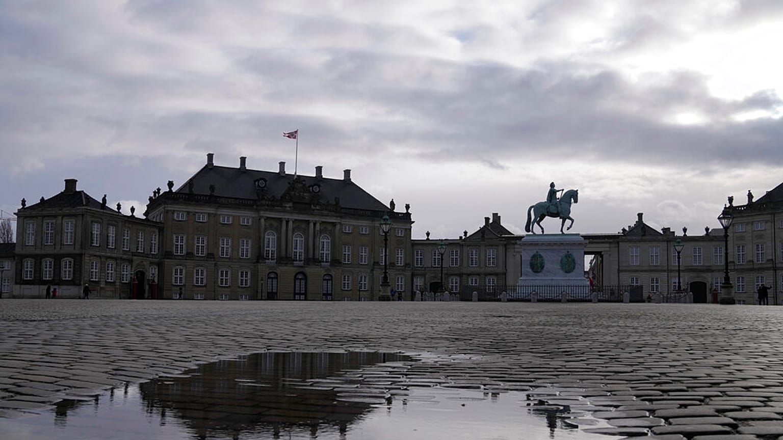 Το παλάτι Amalienborg, το σπίτι της βασιλικής οικογένειας της Δανίας