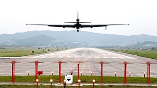 ARCHIVO: Un avión espía U-2 de la Fuerza Aérea de EE.UU. despega en la base aérea de Osan en Pyeongtaek, Corea del Sur, el 16 de mayo de 2018.