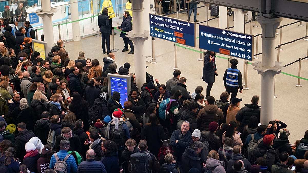 All of your travel rights explained as Eurostar cancel trains amid 'major disruption'